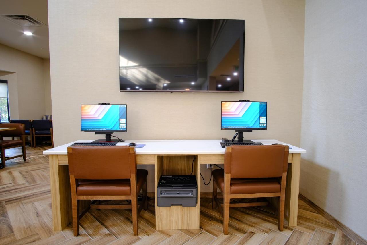 สเตย์บริดจ์ สวีท ควอนทิโค-สแตฟฟอร์ด Hotel ภายนอก รูปภาพ