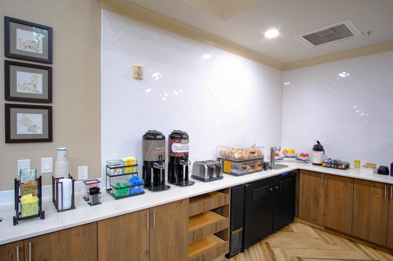 สเตย์บริดจ์ สวีท ควอนทิโค-สแตฟฟอร์ด Hotel ภายนอก รูปภาพ